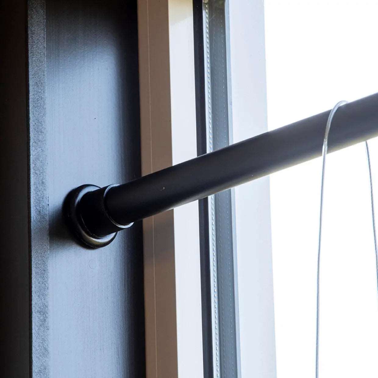 hanging plant bar Telescopic Bar for Hanging Plants – Seedor